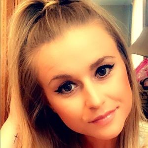 Meet your Posher, Laurel